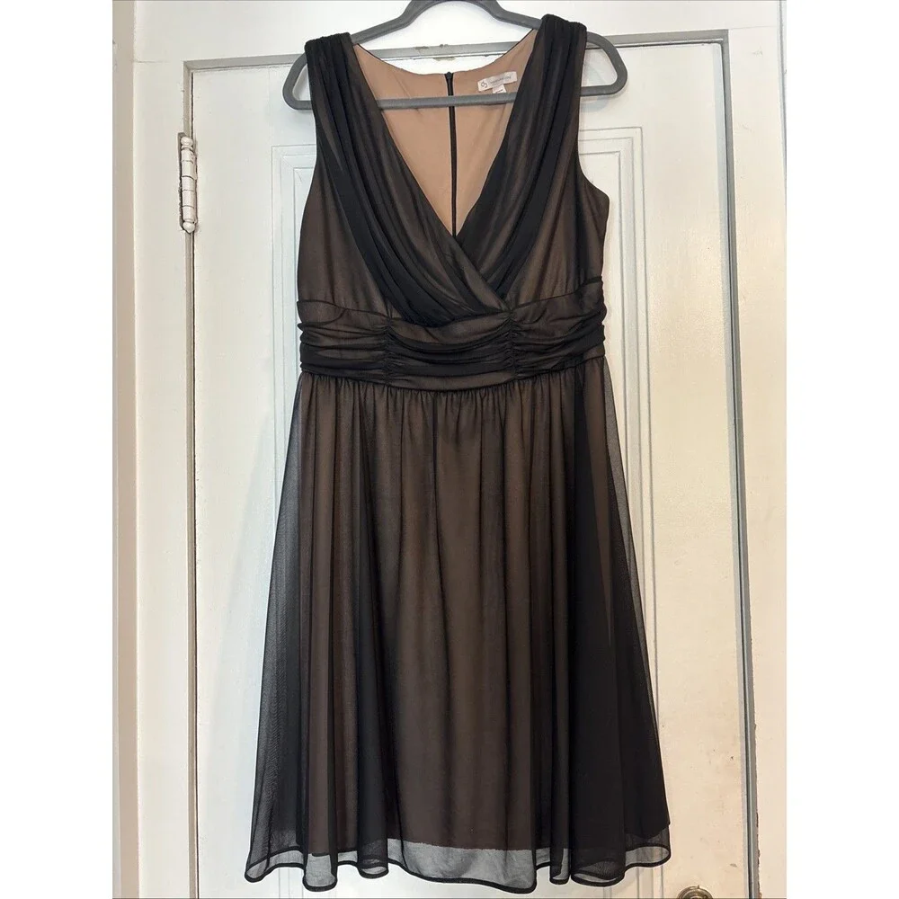 Dressbarn Black Mesh Overlay Ruched V-Neck Midi Dress cocktail Size 14 EUC